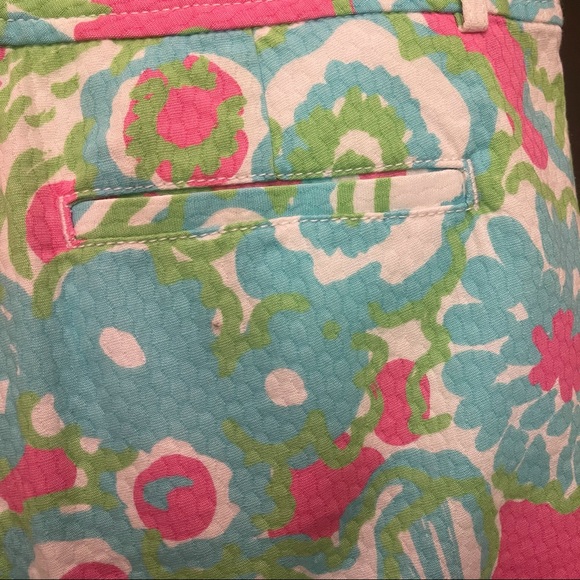 🎉HOST PICK🎉 Lilly Pulitzer scalloped buttercup shorts - Picture 11 of 14